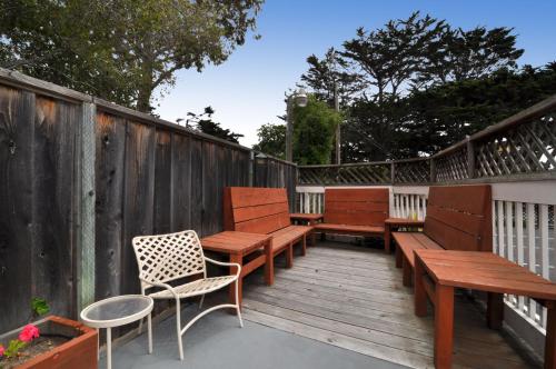 pelican inn monterey ca