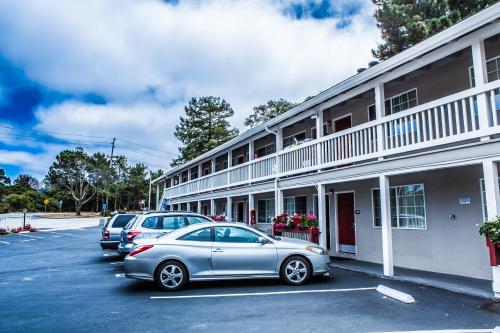 pelican inn monterey ca