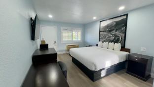pelican inn monterey ca