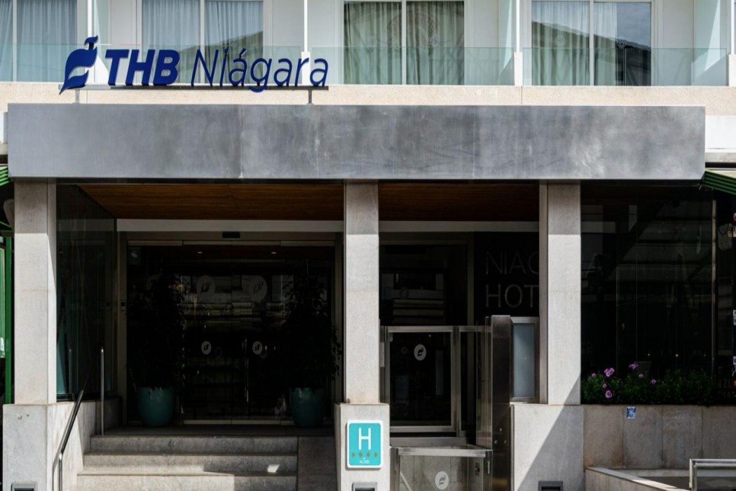 hotel thb niagara adults only