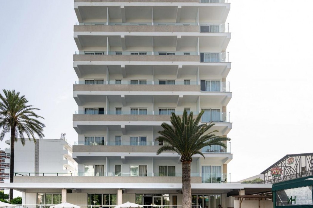 hotel thb niagara adults only