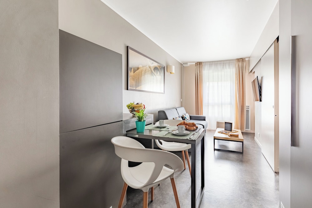 appartcity confort le bourget aeroport