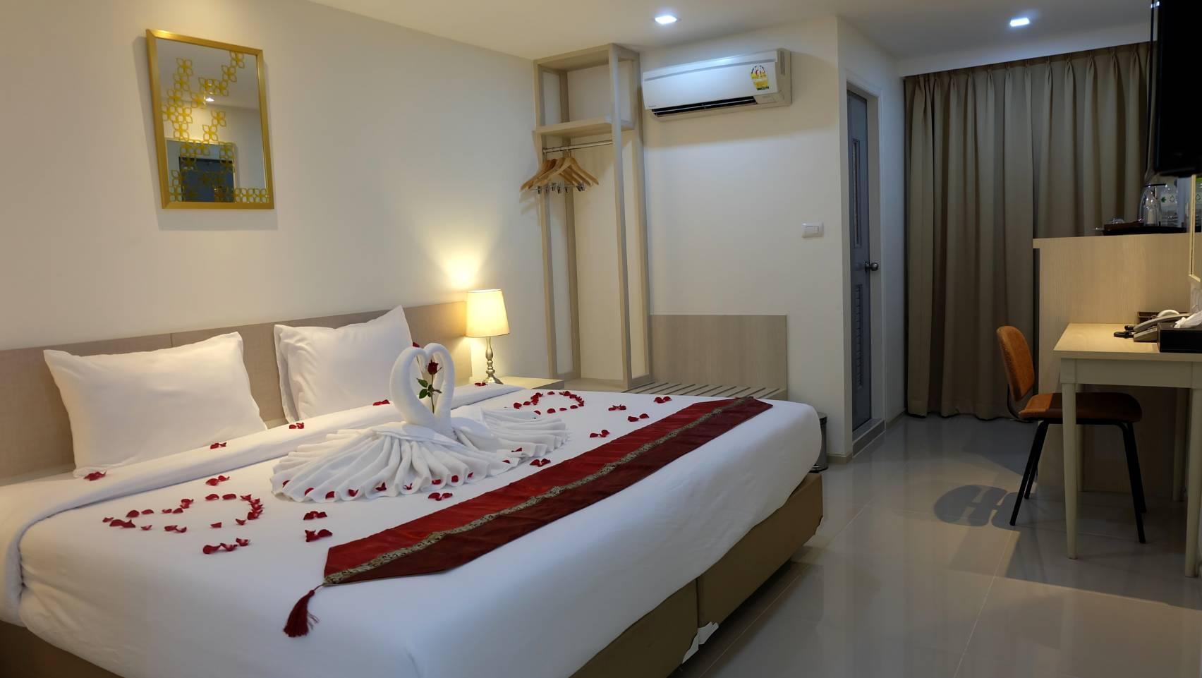 baron residence bangkok