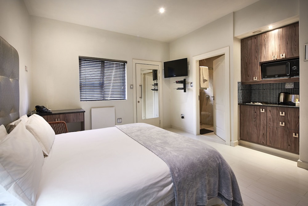 dynasty forest sandown accommodation