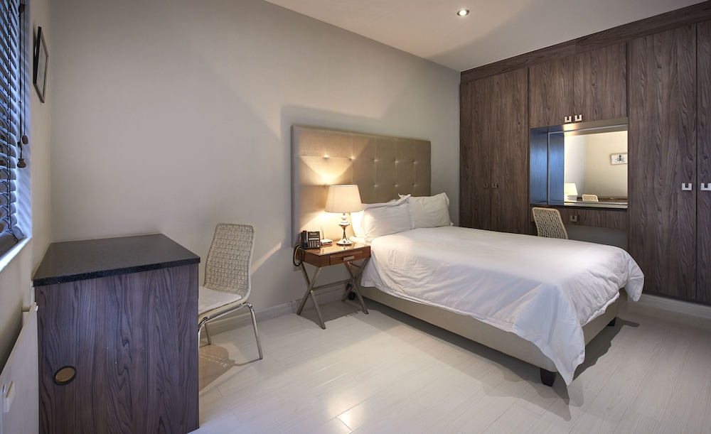 dynasty forest sandown accommodation