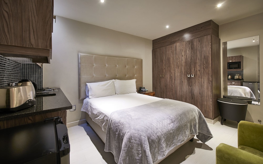 dynasty forest sandown accommodation