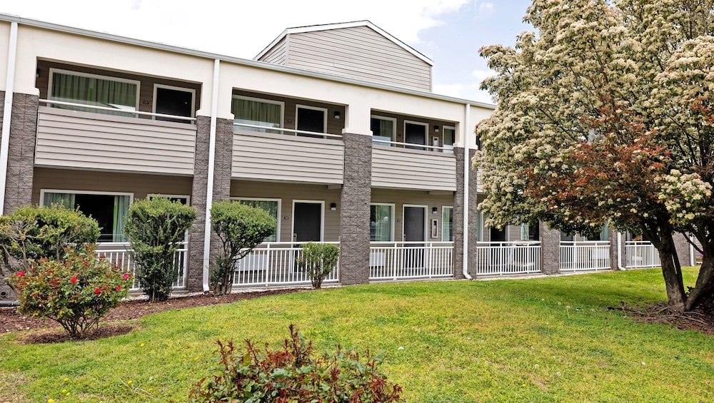 magnuson hotel virginia beach