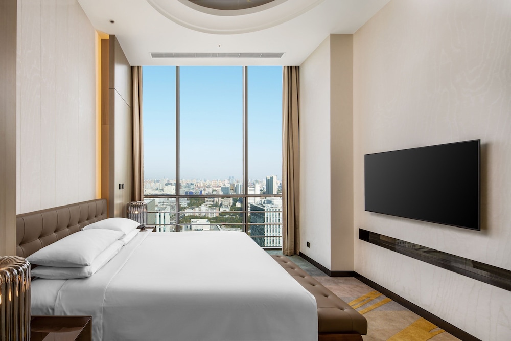 renaissance shanghai caohejing hotel