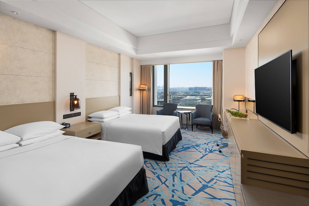 renaissance shanghai caohejing hotel