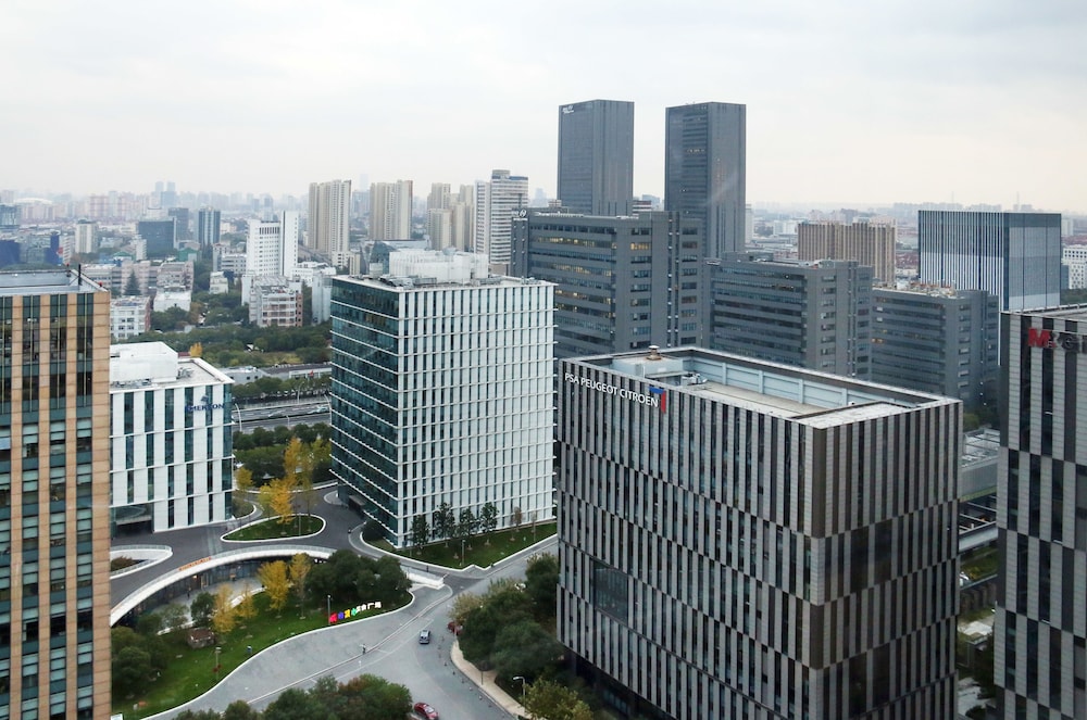 renaissance shanghai caohejing hotel