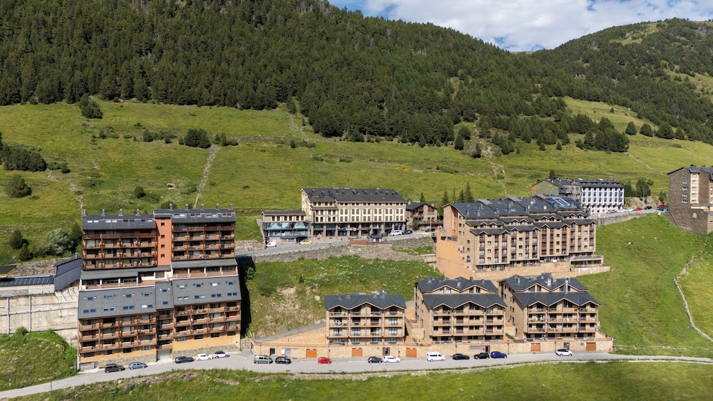 pierre and vacances andorra bordes denvalira