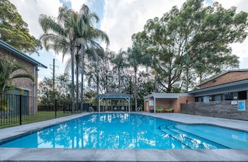 the select inn gosford