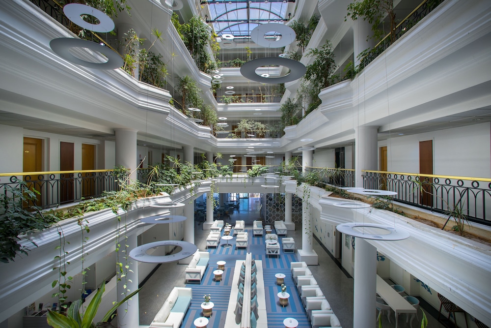 anastasia beach hotel