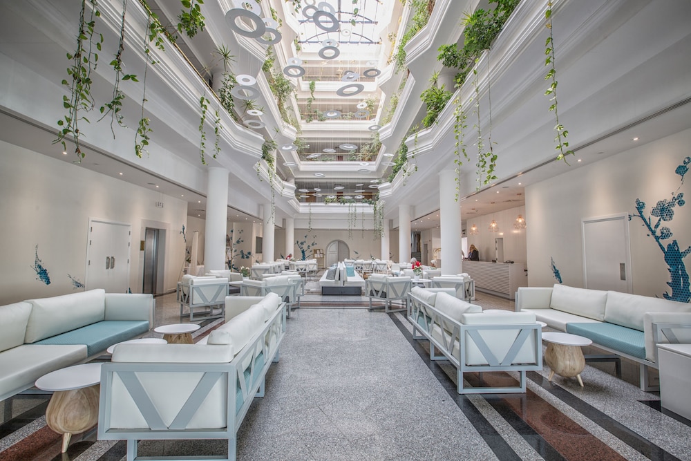 anastasia beach hotel