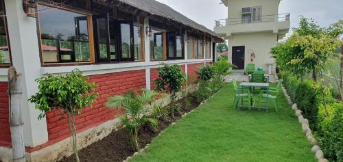 the tiger claw resort