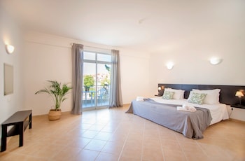 smy santa eulalia algarve