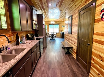 south side serenity 2 bedroom cabin by redawning