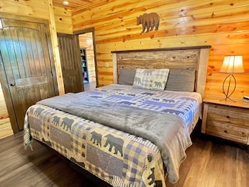 south side serenity 2 bedroom cabin by redawning
