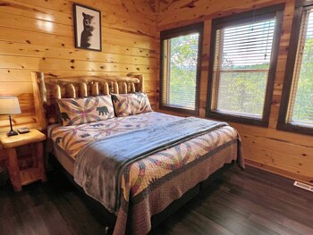 south side serenity 2 bedroom cabin by redawning