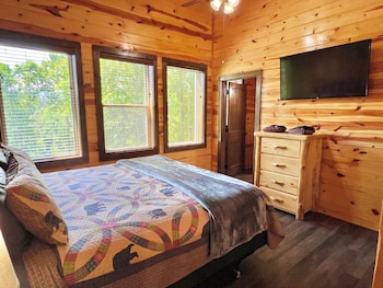 south side serenity 2 bedroom cabin by redawning