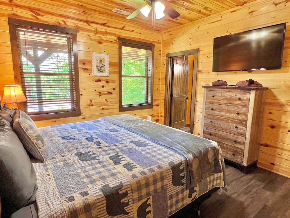 south side serenity 2 bedroom cabin by redawning