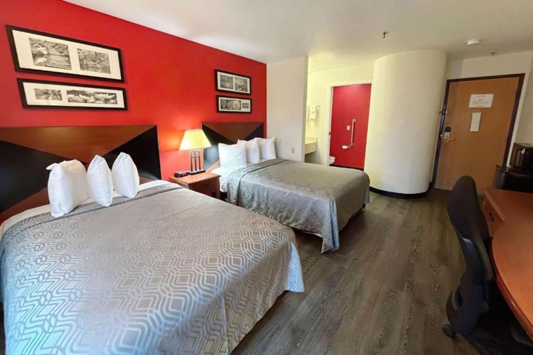 hotel champaign urbana university area