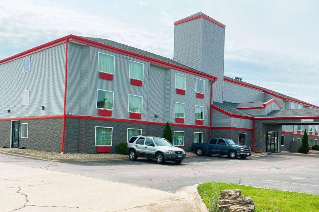 hotel champaign urbana university area