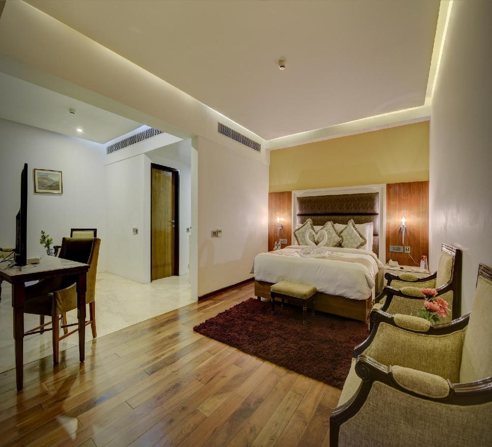 renest dunsvirk court mussoorie