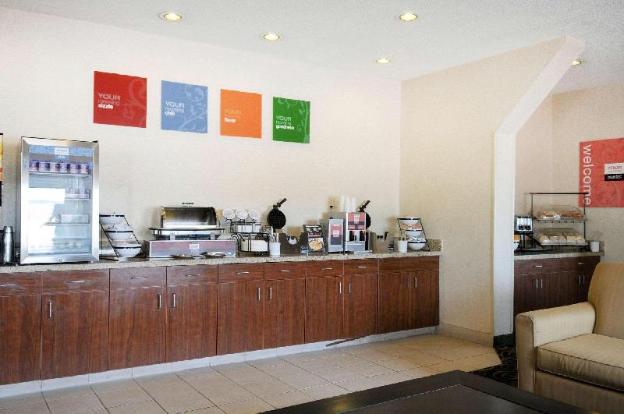 comfort inn and suites alameda at albuquerque balloon fiesta park