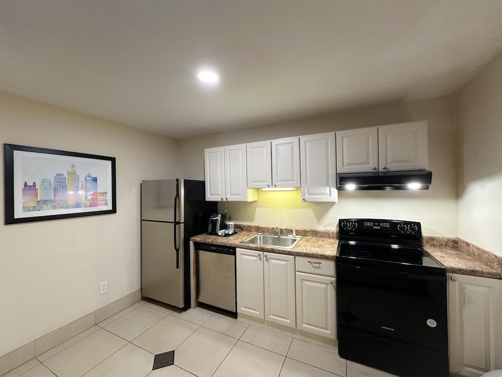 savai hotel ex best western overland park hotel