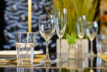 media hotel and residence