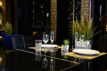 media hotel and residence