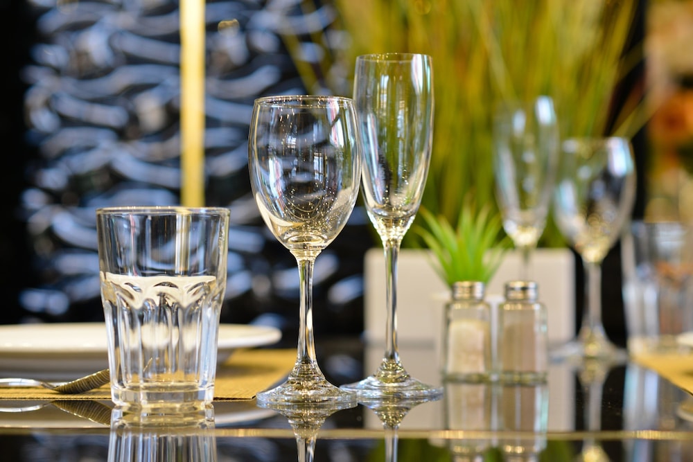 media hotel and residence