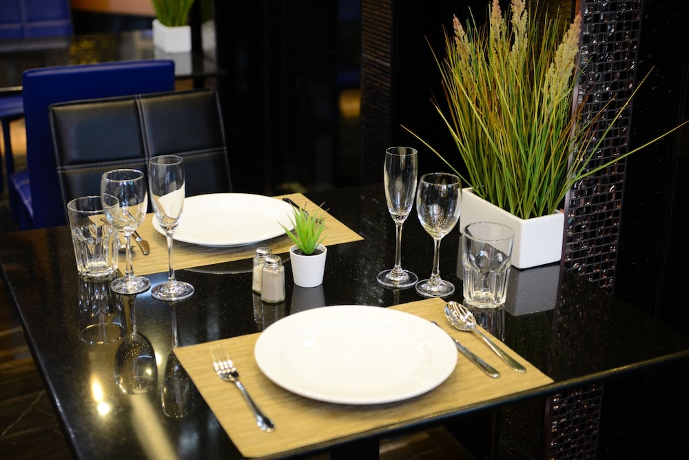 media hotel and residence