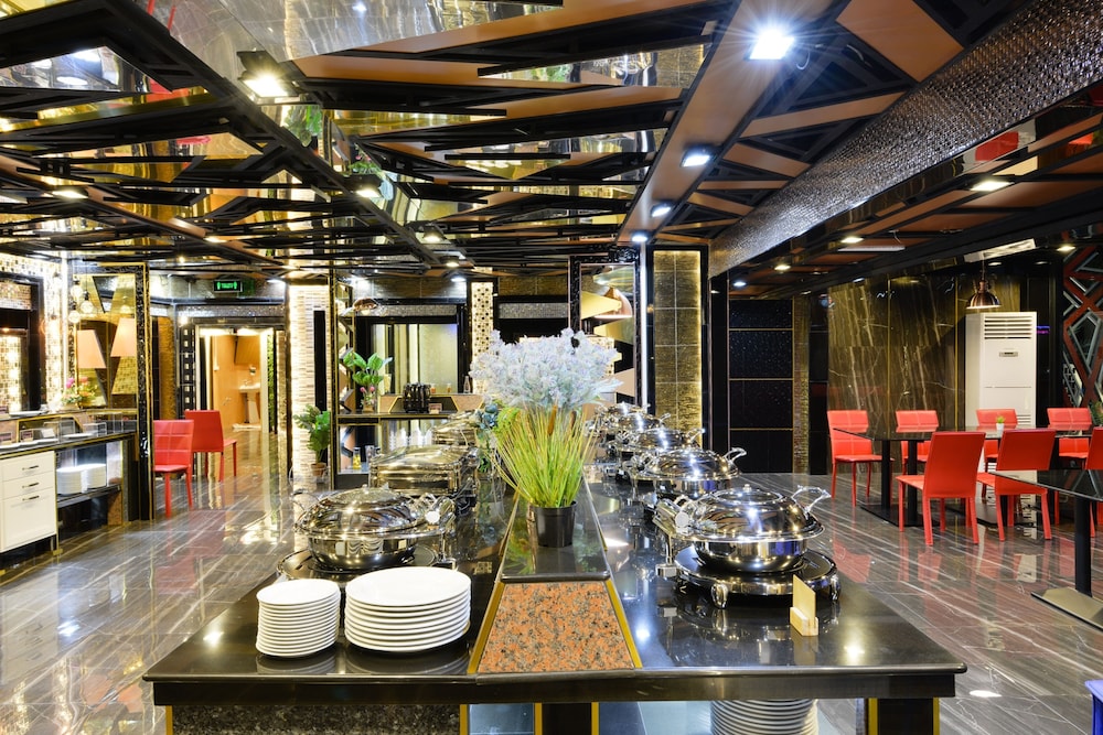 media hotel and residence