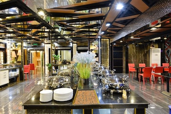 media hotel and residence