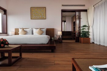 gokulam grand turtle on the beach