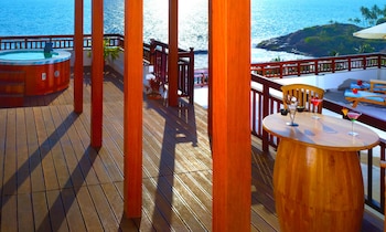 gokulam grand turtle on the beach