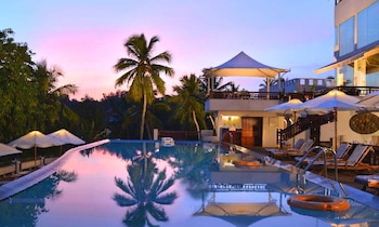 gokulam grand turtle on the beach