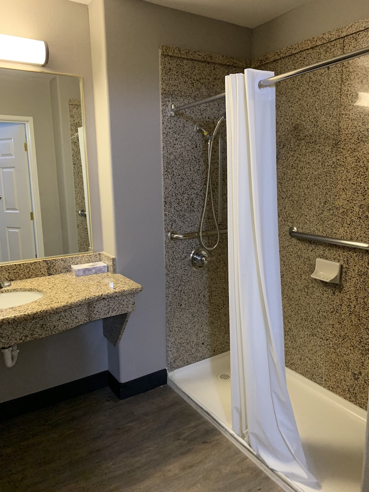 hawthorn extended stay by wyndham hobbs
