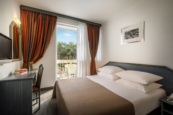 laguna maradiso hotel by aminess