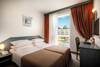 laguna maradiso hotel by aminess