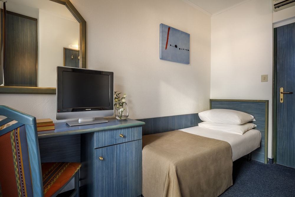 laguna maradiso hotel by aminess