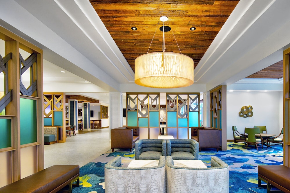 fairfield inn and suites orlando at flamingo crossin