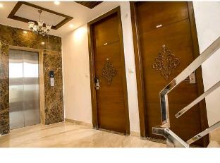 hotel the agra grande