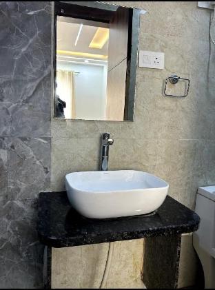 hotel the agra grande