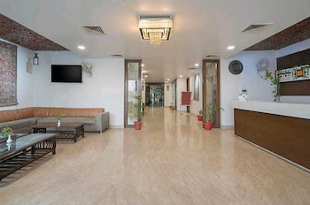 hotel the agra grande