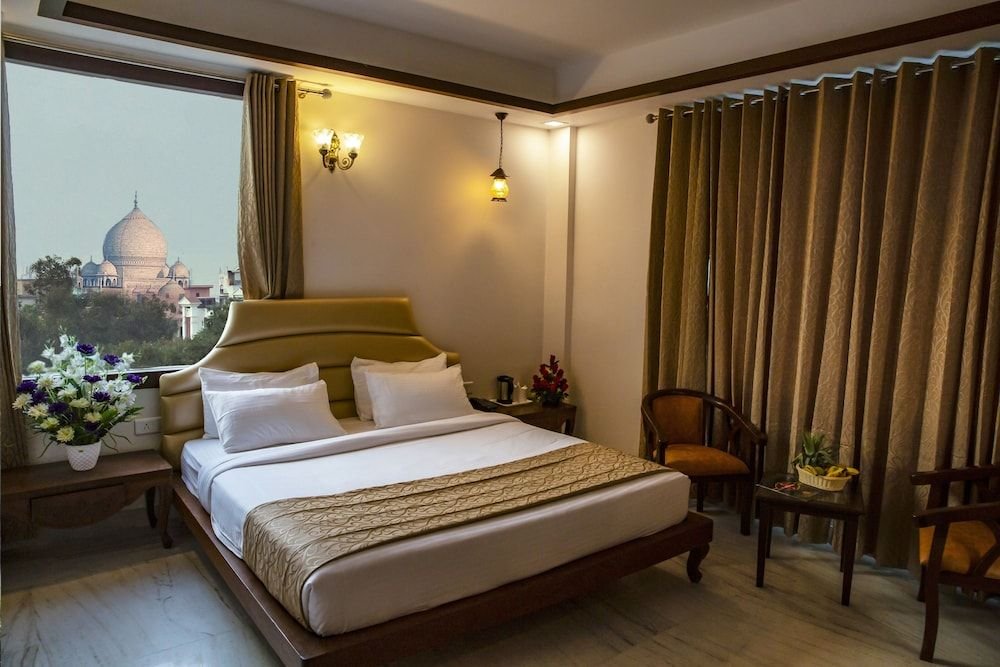 Goyal Hoteliers - Hotel The Agra Grande,Belanganj>>Agra,4 star