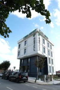 lenora airport hotel