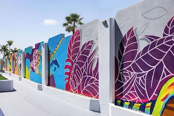 brickell bay beach resort aruba trademark by wyndham